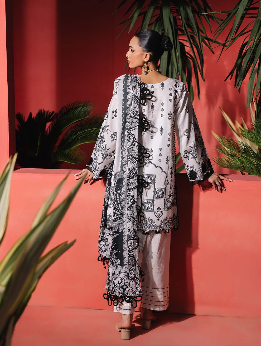 Saukeen URBANE EMBROIDERED COLLECTION 2025